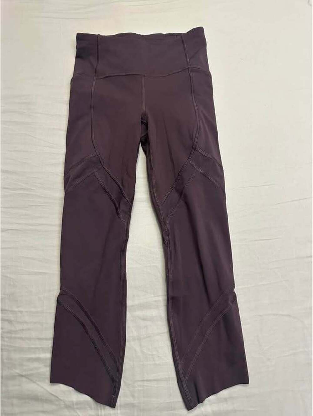 Lululemon Dark Purple Cropped Leggings Capri Used Like New Womens Size 2 $40